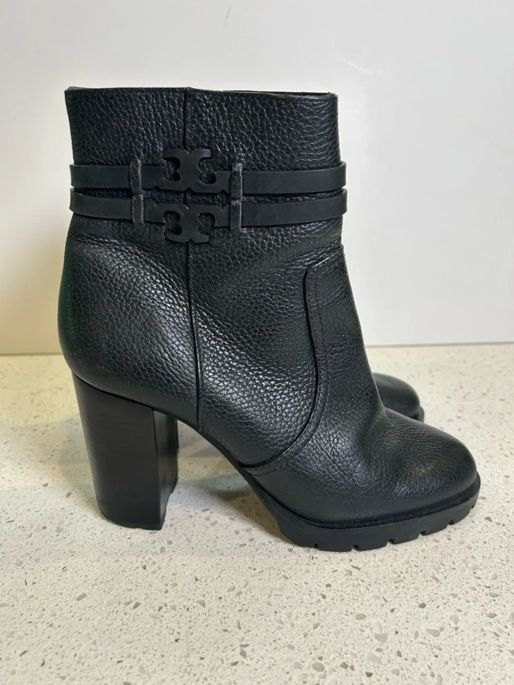 Tory Burch 8.5 Leigh Lug‎ Sole Leather Boots